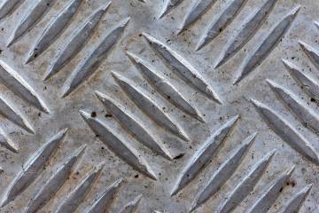 Baklava desenli metal levha yüzeyi