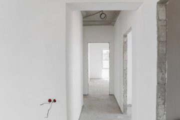 Yeni binada boş koridor